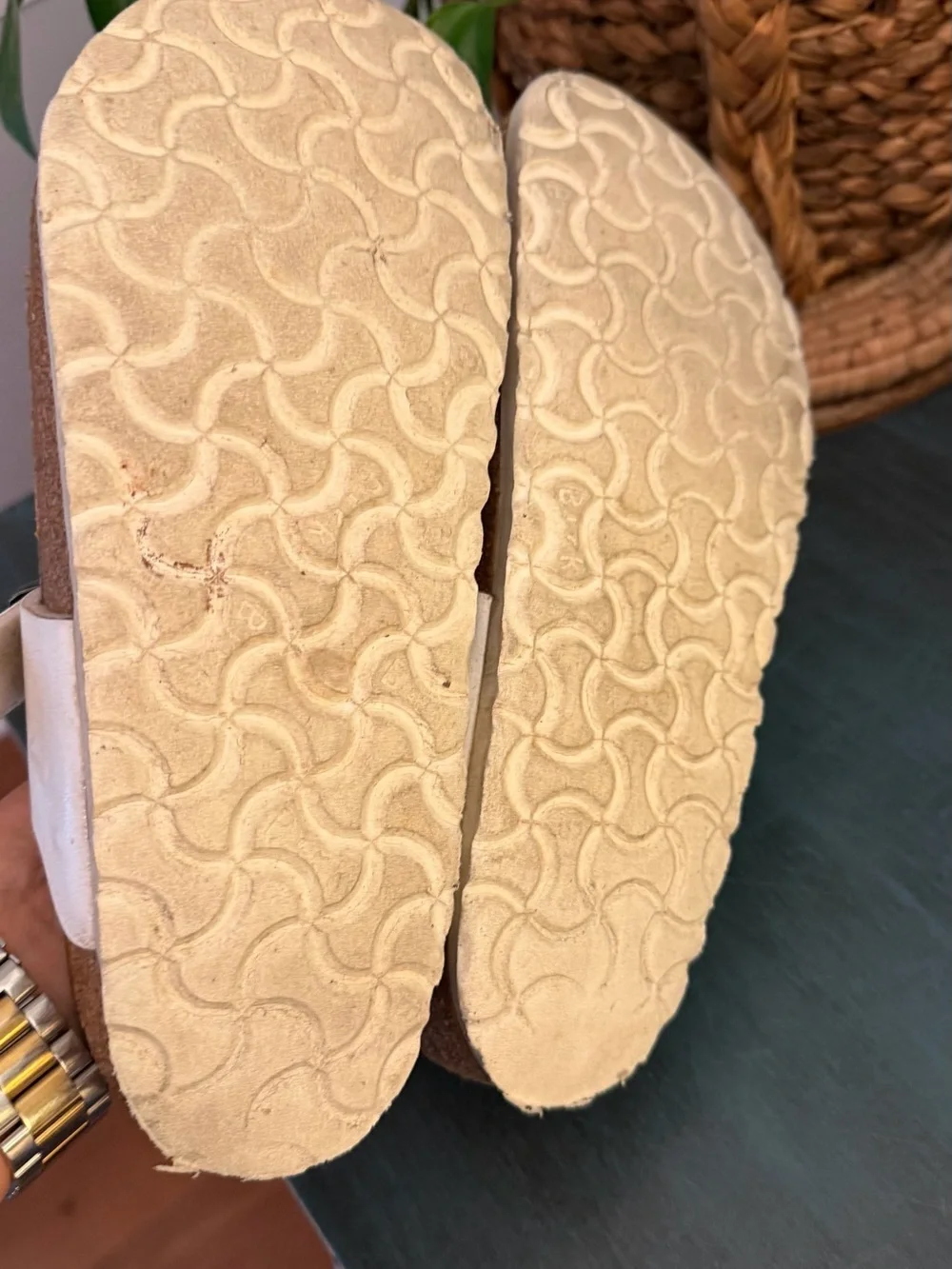 Birkenstock Gizeh sandals in white with a thong design